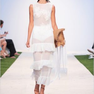 RaffaELA d’aNGELO ABITO lungo rete con balze